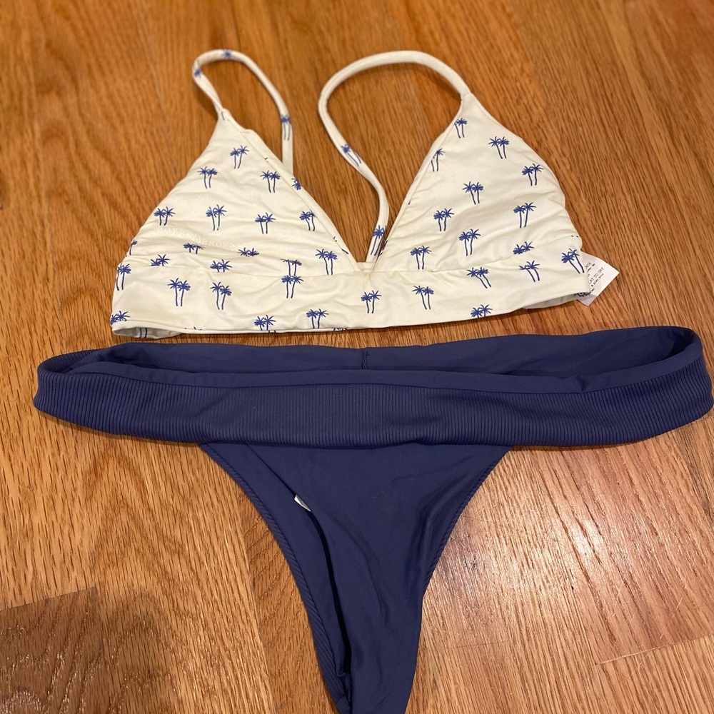 BOYS + ARROW Bikini!